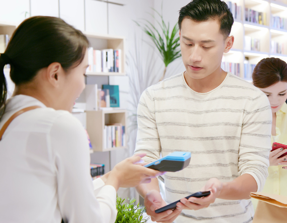 How to Improve Mobile Device Sales on the Retail Floor